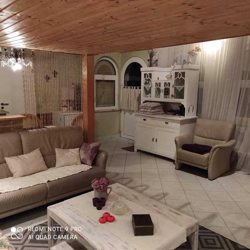 Lavendel Apartman Харканы Экстерьер фото